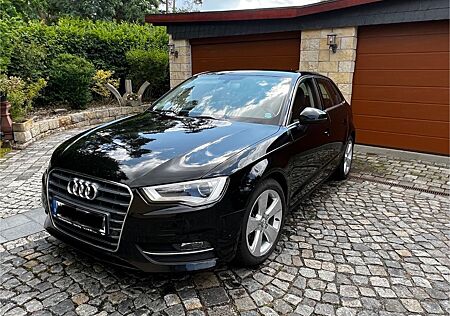 Audi A3 2.0 TDI Ambition Sportback+NAVI+PDC+Sitzheiz.