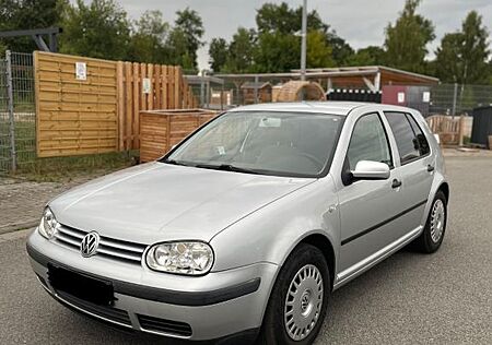 VW Golf Volkswagen 1.6 Comfortline Klima TÜV Neu