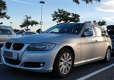 BMW 318 i Touring*2.HAND*ST.KET*TÜV*SHZ*PDC*TEMPOM.*ZÜND