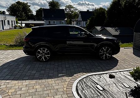VW Touareg Volkswagen 3.0 V6 TDI 210kW, R-Line, Garantie bis 2029