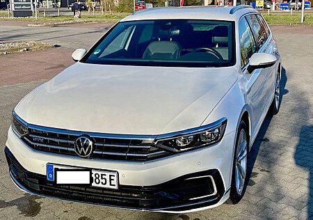 VW Passat Variant Volkswagen GTE Sthz ACC AHK Matrix Alca Keyless Garantie