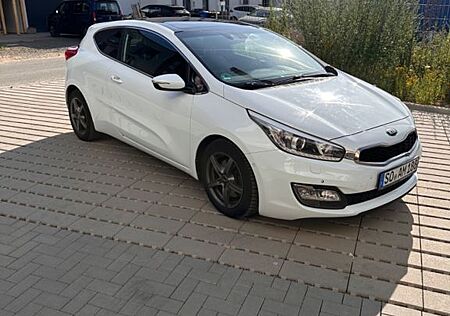 Kia Cee'd / Ceed 1.4 JD,8fach,Leder,Xenon,Lenkradhei
