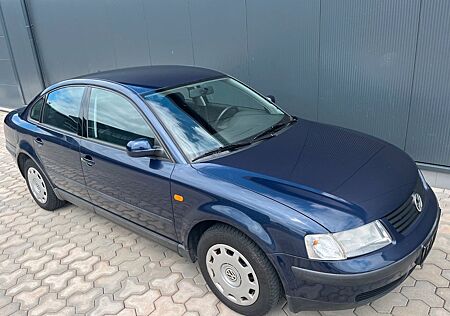 VW Passat Volkswagen 1.6 Comfortline 2.Hand Service neu