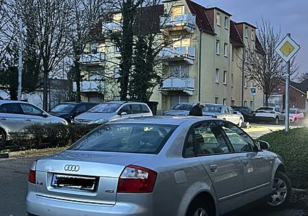 Audi A4 2.0 multitronic -