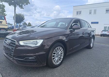 Audi A3 Sportback ambiente S-Tronic B & O Navi X-enon