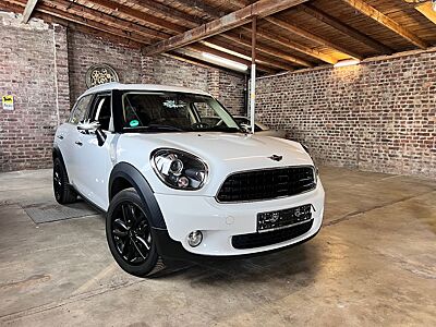 MINI One Countryman *British Editon Black and Withe*