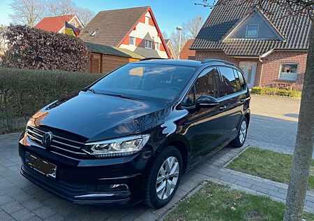 VW Touran Volkswagen 1,4 TSI Comfortline 7 Sitze SHZ Navi PDC