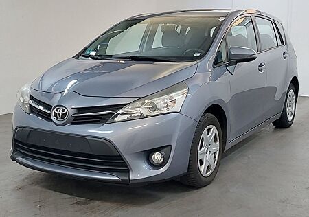 Toyota Verso Basis 1.6*1. Hand