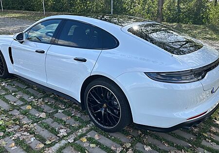 Porsche Panamera 4 Platinum Edition Platinum Edition