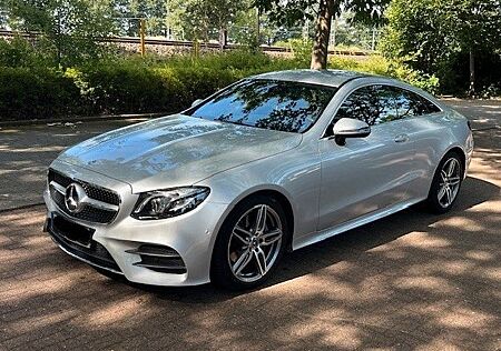Mercedes-Benz E 200 Coupe, AMG Line, Multibeam, 2. Hand