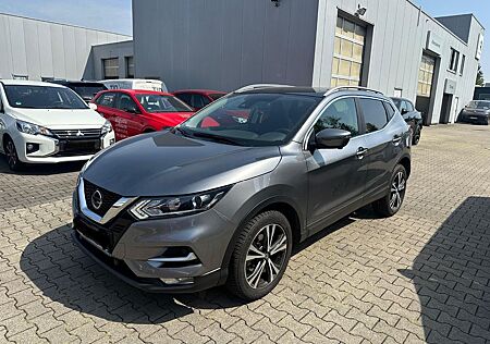 Nissan Qashqai N-Connecta / Navi / Pano / Alu / Led /