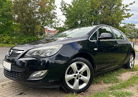 Opel Astra J Lim. 5-trg. Sport