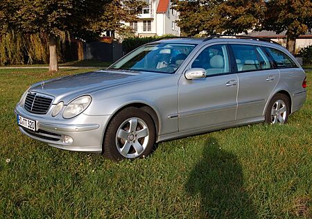 Mercedes-Benz E 320 T-Modell Avantgarde Benzin