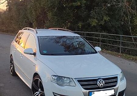 VW Passat Variant Volkswagen 2.0 TDI DPF R-Line neuer Motor