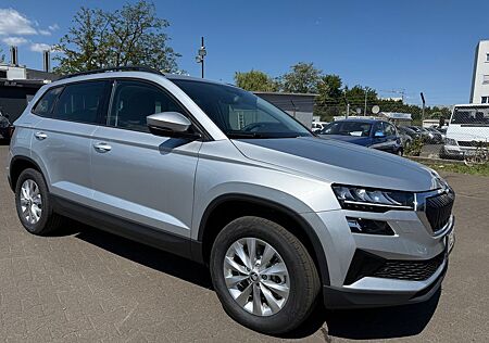 Skoda Karoq 2.0 TDI DSG Selection 4x4 150PS/Pano/AHK