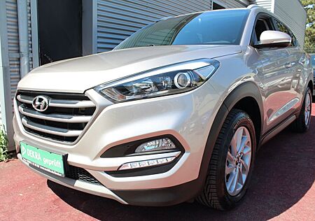Hyundai Tucson BLUE 1.7 CRDI ADVANTAGE KLIMA NAVI AHK 2H