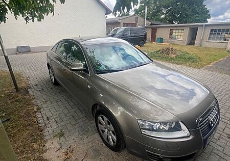 Audi A6 2.4 - Limousine Top Ausstattung 44000 km