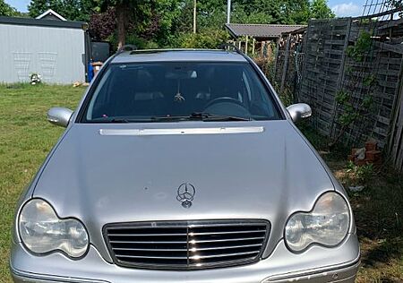 Mercedes-Benz 220 220CDI