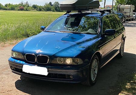 BMW 525d Exclusive touring mit Dachbox