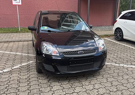 Ford Fiesta 1,3 51 kW, TÜV bis 08/2027
