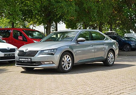 Skoda Superb STYLE 1.4TSI BI-XENON+ELEKTR.SITZEuvm