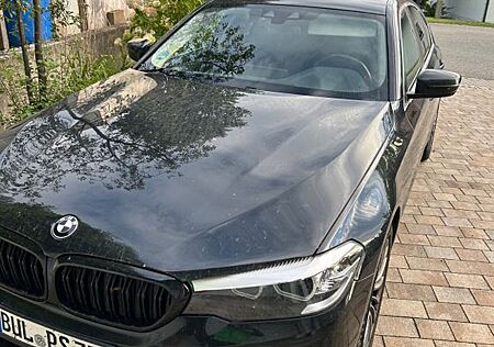 BMW 520i A -