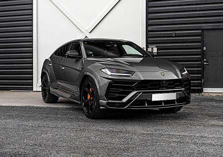 Lamborghini Urus 4.0 V8 *B&O *4-Zone *Akropovic