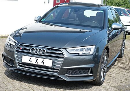 Audi S4 Avant 3.0 TFSI quattro- Matrix LED- Vollleder