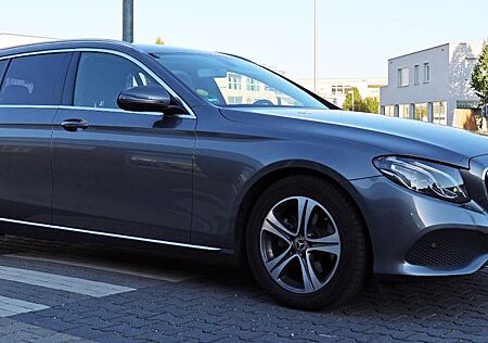 Mercedes-Benz E 200 d T Autom. -