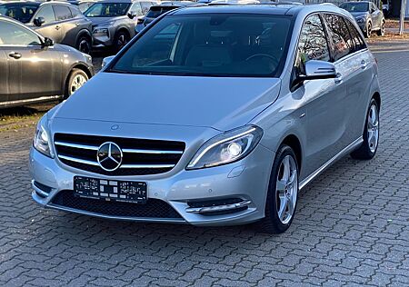 Mercedes-Benz B 200 BlueEff.7G DCT.Pano.AHK-Schwenk.NightPaket