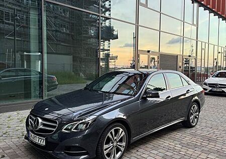 Mercedes-Benz E 350 4MATIC EXCLUSIVE DESIGNO
