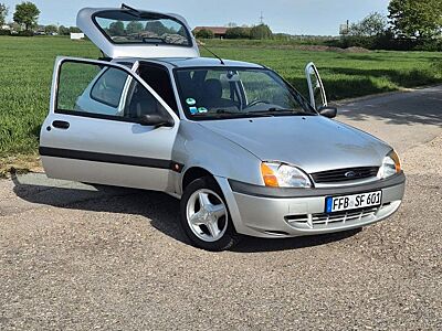 Ford Fiesta 1.25i 16 V mit frisch TÜV und Klima
