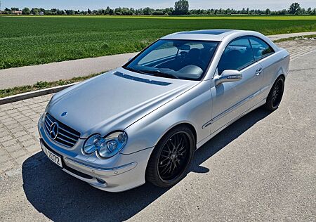 Mercedes-Benz 320