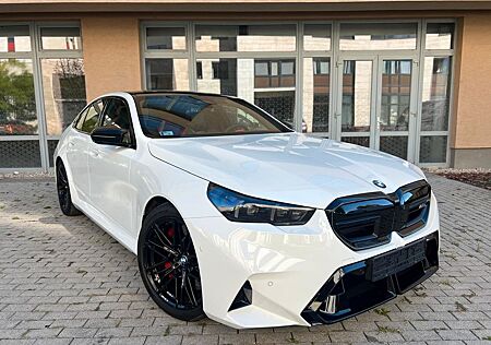 BMW M5 Limousine Basis