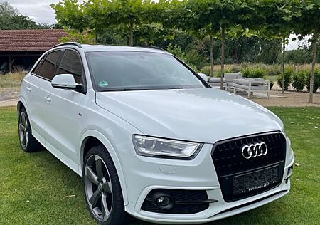 Audi Q3 2.0 TDI S tronic quattro -Sline, Bose, 20Zoll