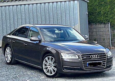 Audi A8 3.0 TDI cleandiesel quattro FACE TOP-ZUSTAND