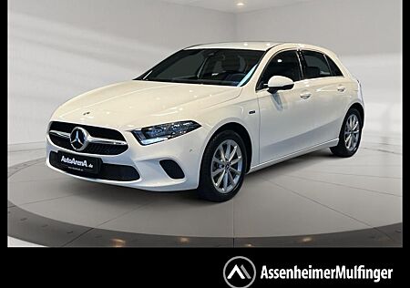 Mercedes-Benz A 250 e Style **Navi Premium/360°/Totw.