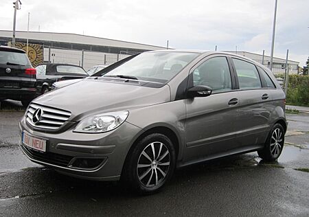 Mercedes-Benz B 150 B -Klasse AUTOMATIC TÜV SERVICE NEU