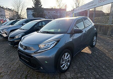 Toyota Aygo (X) 1.0-l-VVT-i Play / Komfort / Design
