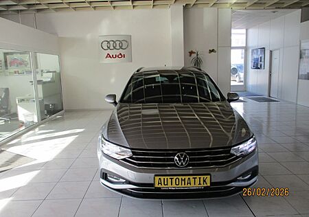 VW Passat Variant Volkswagen Business 1,5 TSI DSG /AHZV Navi
