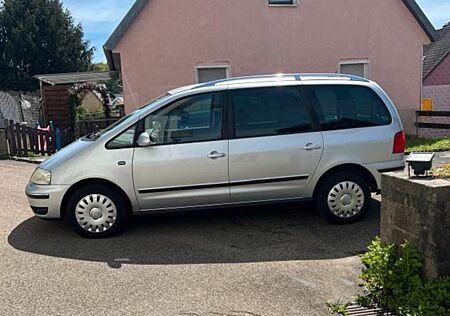 VW Sharan Volkswagen 1.9TDI 96kW Basis Basis