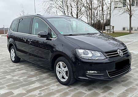 VW Sharan Volkswagen 2.0 TDI SCR DSG Highline Exclusive Voll