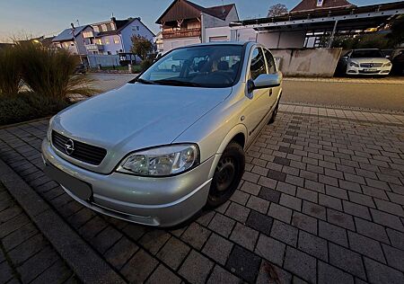 Opel Astra 1.6 16V Selection Selection