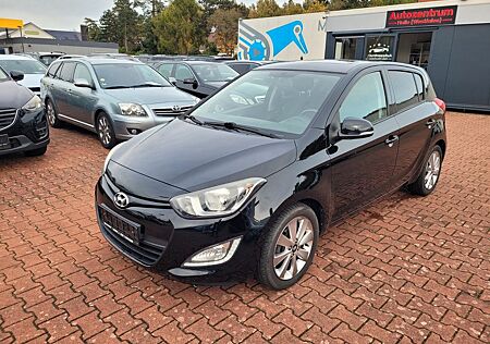 Hyundai i20 Style*KLIMAAUT.*SHZ*S.-DACH*GEPFLEGT* 1.HAND