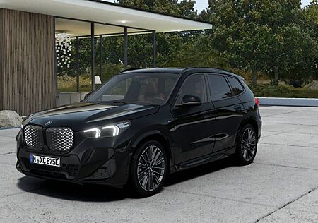 BMW iX1 xDrive30 M-Sport AHK Panorama DA+ PA+ Head-U