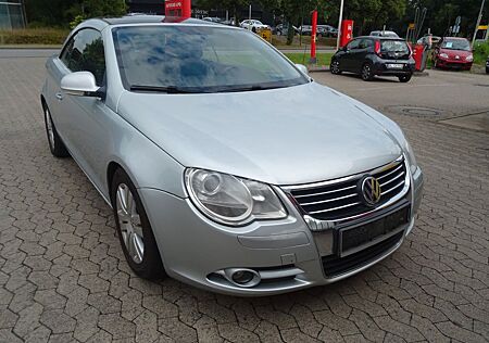 VW Eos Volkswagen 2.0*KLIMAAUTOMATIK*NAVI*SITZHEIZUNG*LEDER*