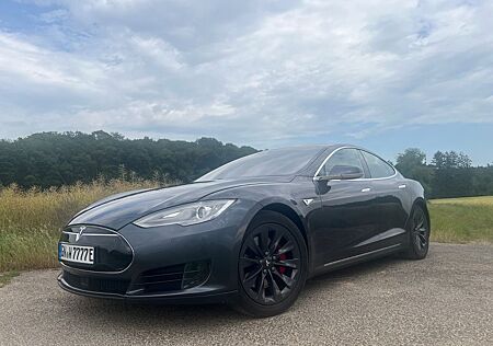Tesla Model S 90D abnehmbare AHK