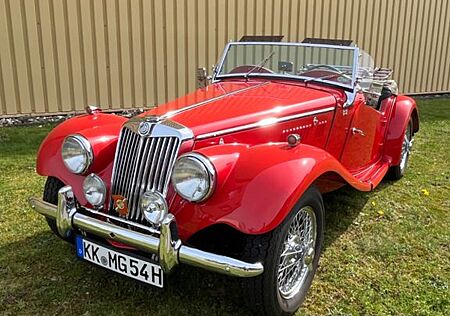 MG TF 1250 von 1954, Cabrio-Feeling pur