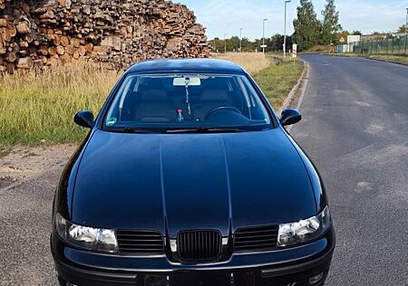 Seat Leon 1,6 16V Stella