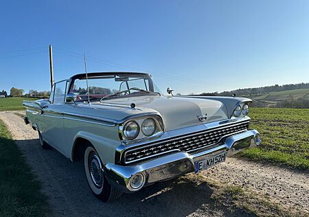 Ford Fairlane 500 Cabrio V8 skyline